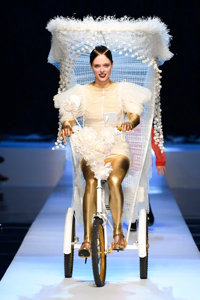 Look 62